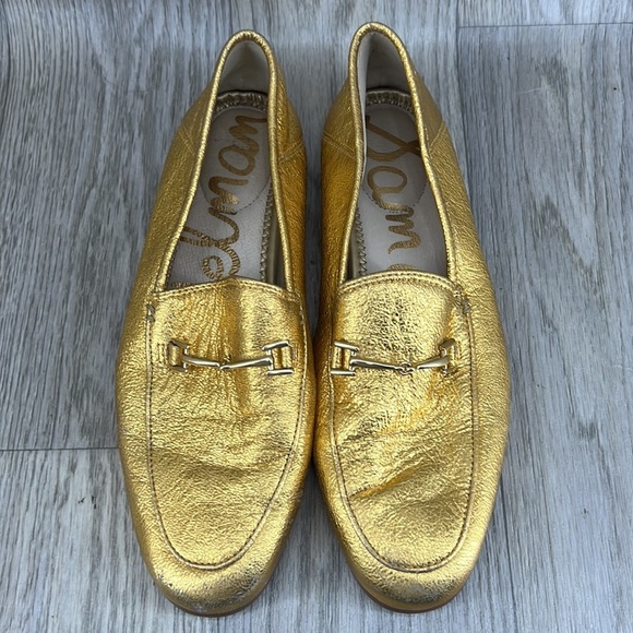 ๐2/$25 ๐ Sam Edelman Gold Crinkle Loraine Bit Loafer - Picture 2 of 10
